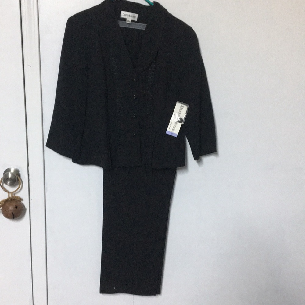 Ladies suit
